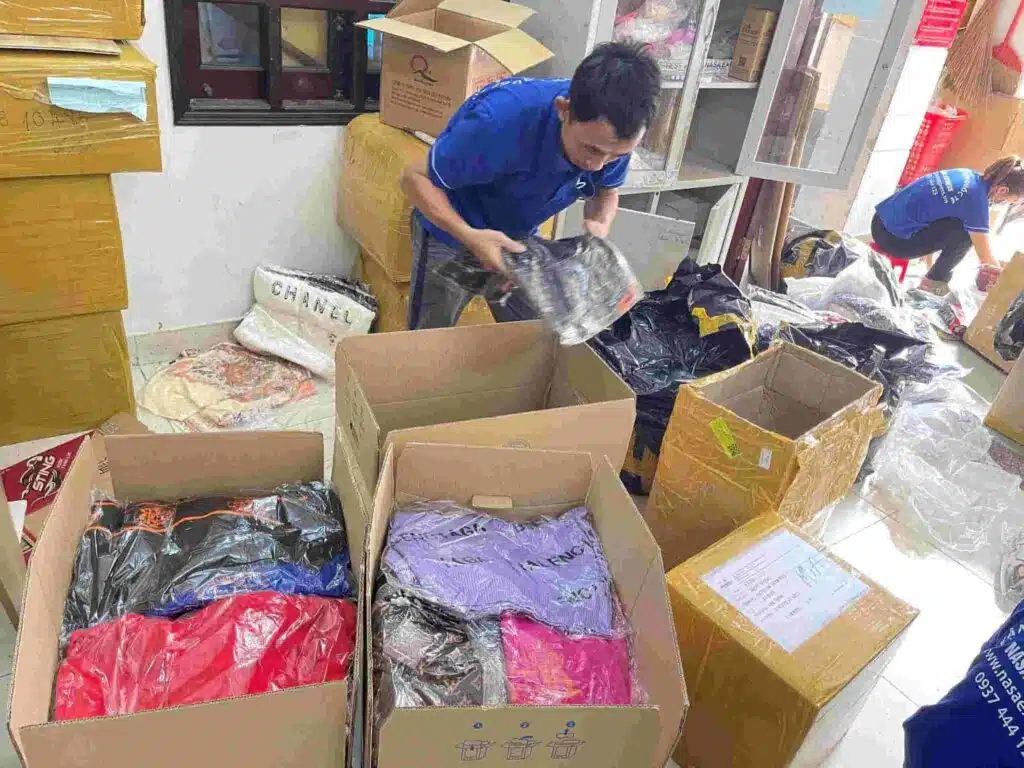 Đóng gói hàng gửi đi Đức